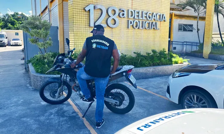 A investigação começou após o proprietário do veículo original abrir um processo de clonagem no mesmo município