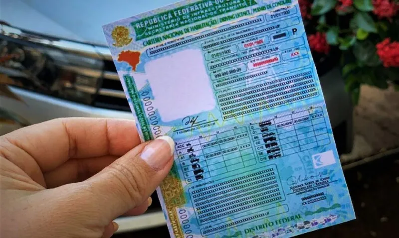A solicitação ocorre pelo posto digital, de forma totalmente online