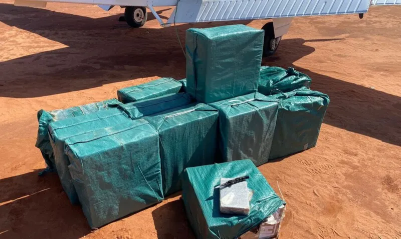 FAB chegou a dar um tiro de aviso no avião, que não respondia aos chamados dos militares