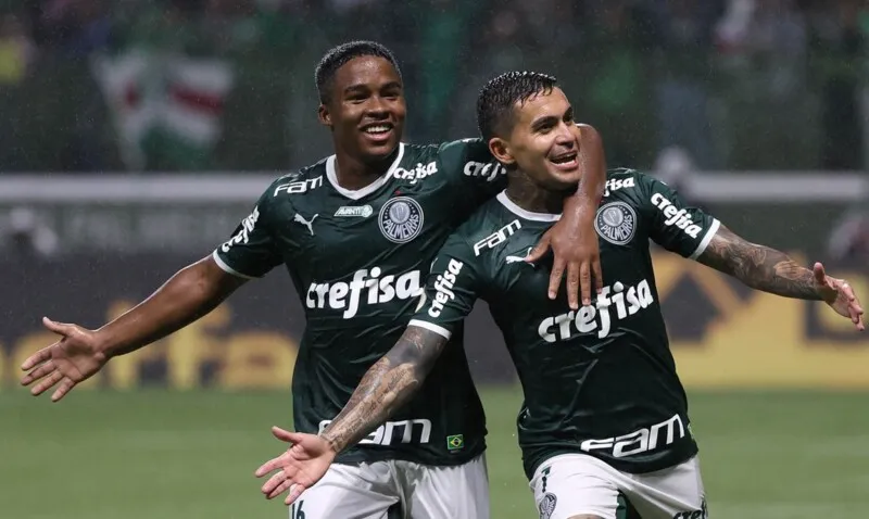 Em seu primeiro jogo como titular, garoto Endrick deixa o seu