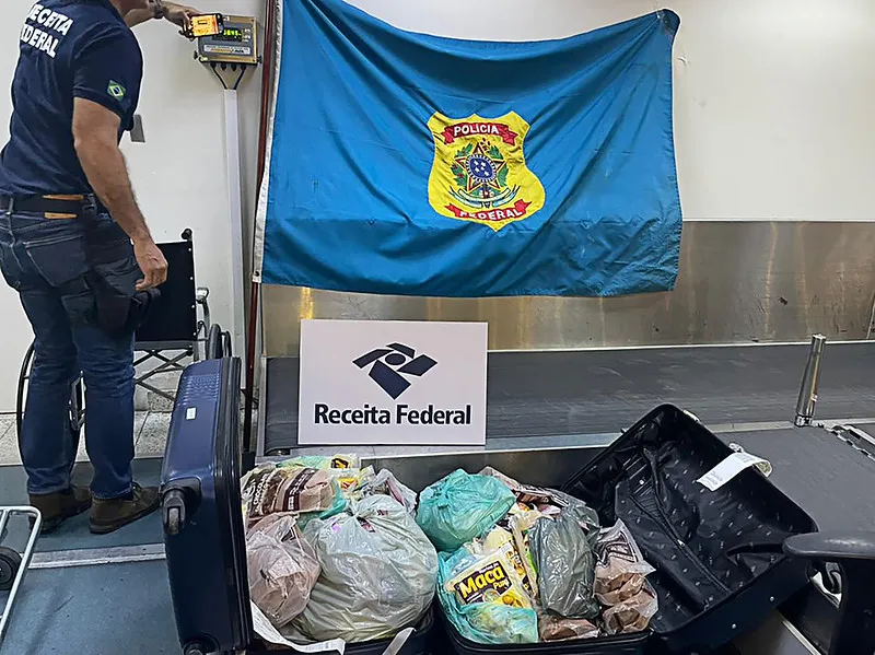 O passageiro embarcaria para Guarulhos/SP e, na sequência, para Lagos, cidade da Nigéria