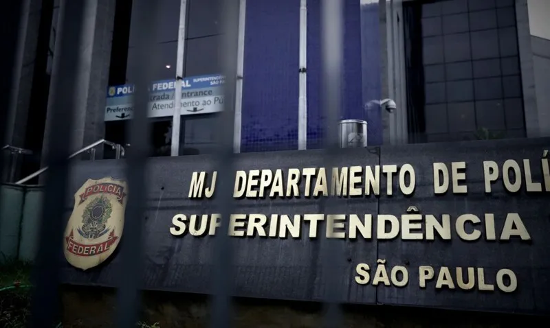 A Justiça Federal determinou o bloqueio de contas de 40 investigados