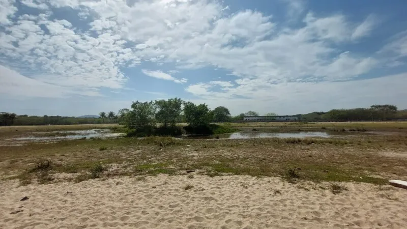 Piscinão está abandonado desde 2010