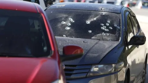 O militar  estava se deslocando pela Avenida Brasil, na altura da Vila do João, quando sofreu uma tentativa de roubo