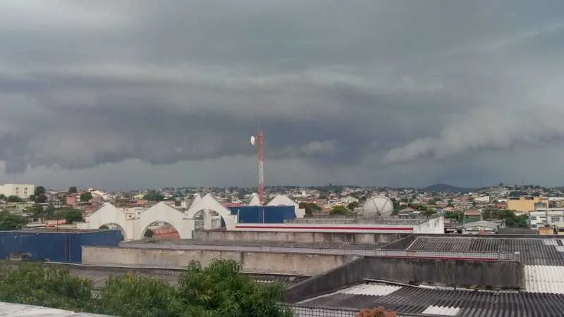 Final de semana deve ser de frio e chuva