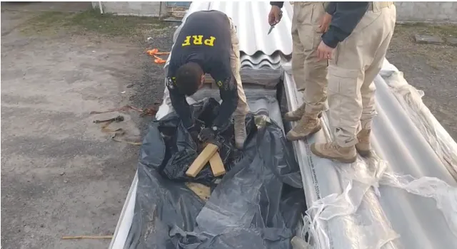 Ele foi detido por agentes da Polícia Rodoviária Federal (PRF)