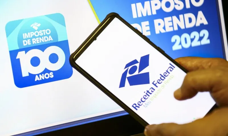 Para saber se a restituição está disponível, o contribuinte deve acessar a página da Receita