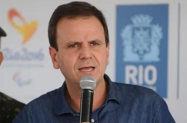 O prefeito anunciou, na mesma rede social, que ao longo dos próximos dias, terá reuniões com as Forças Armadas para a organização de detalhes