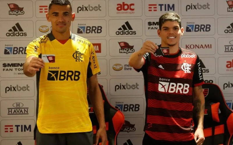 Os dois entram para o time de reforços do Fla para essa temporada