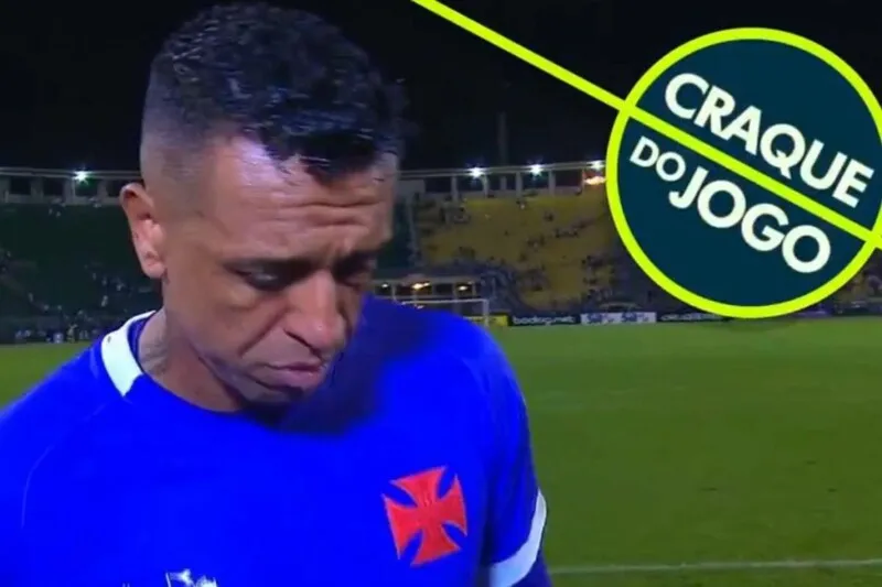 Sidão foi eleito o 'cfraque do jogo', após levar três gols