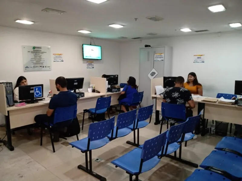 Os interessados devem comparecer à unidade do Sine do Centro de São Gonçalo, nesta terça-feira (23), das 10h às 16h