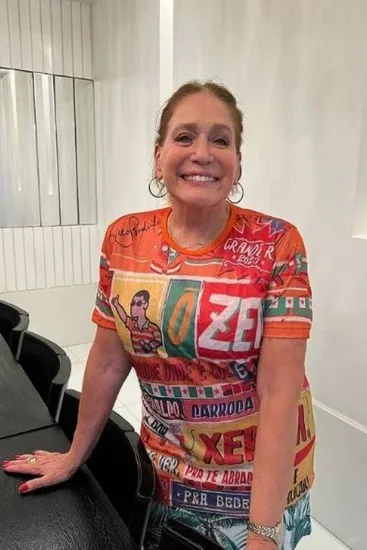 Susana Vieira volta a desfilar pela Grande Rio, dessa vez como destaque em carro especial