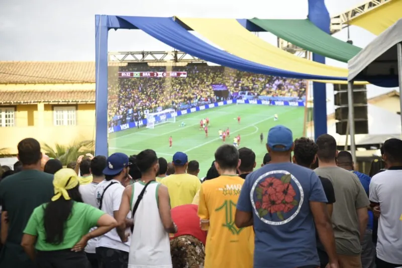 Também haverá espaço de gastronomia e apresentações musicais, com bandas e DJs, antes e depois do jogo, a partir das 11h