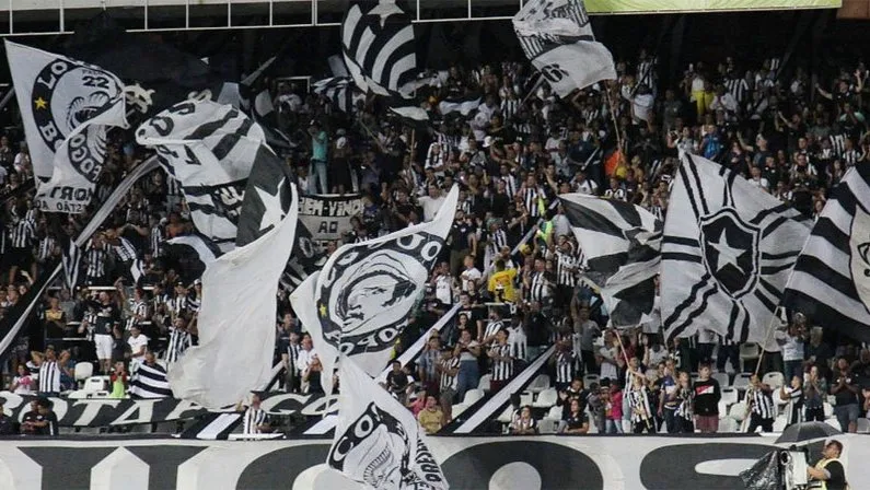 Além da possibilidade de novos nomes, clube já tem outros três atletas próximos de serem anunciados