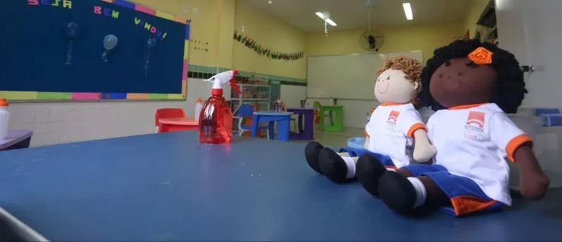 Professores relatam sobrecarga de trabalho e outros problemas na educação infantil