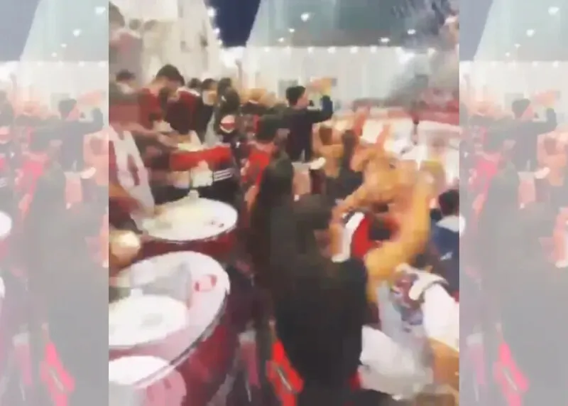 Vídeo de música discriminatória cantada por torcida foi postado por perfil no Twitter.