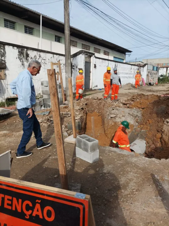 O prefeito Capitão Nelson esteve, nesta segunda-feira (20), acompanhando de perto as novas intervenções que irão beneficiar os moradores