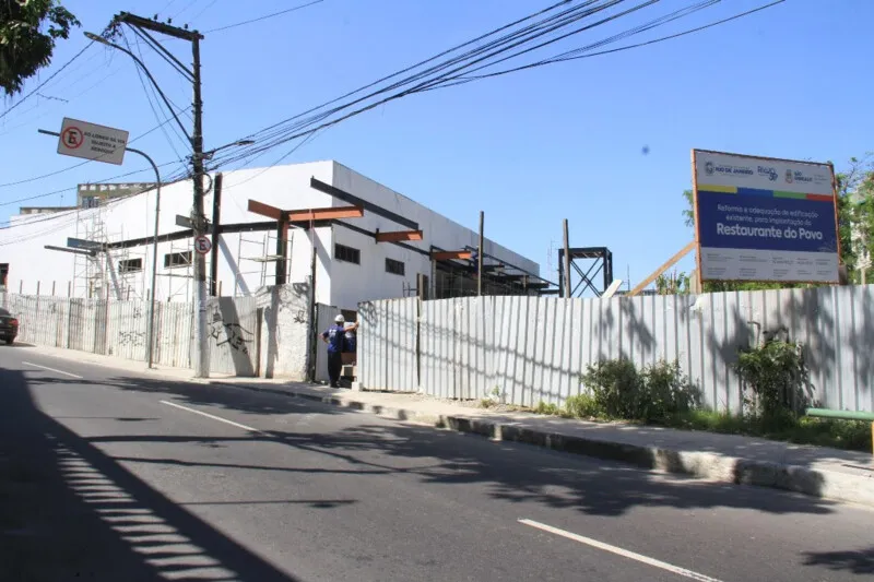 Na fase atual, o local já recebeu os pisos e azulejos, balcões, portas, vasos sanitários, pias e iluminação