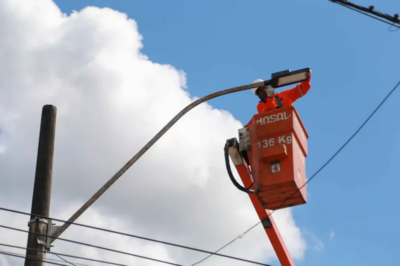 Trocas devem garantir uma economia de 75% nos custos com energia elétrica da cidade