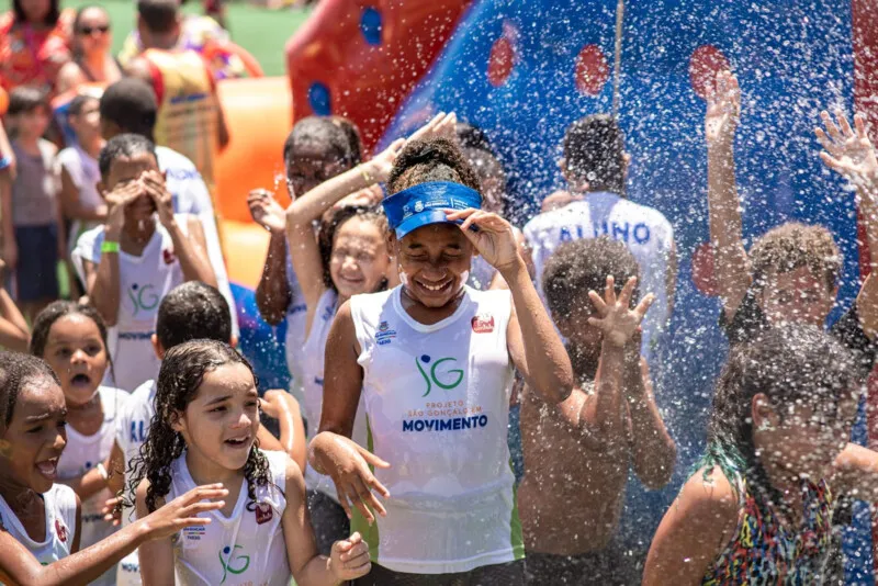Nem o sol desanimou os alunos
