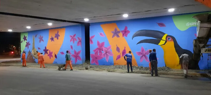 pintura em grafite faz parte de um movimento de revitalização de toda a cidade