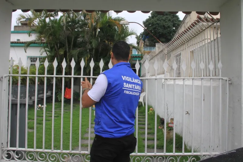 Fiscal de Vigilância Sanitária, em São Gonçalo.