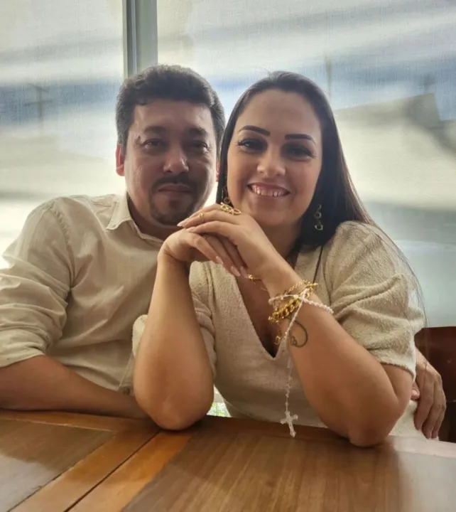 Corpo de esteticista morta e esquartejada pelo namorado é sepultado no Rio