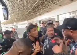 Organizada protestou contra a delegação do Vasco no aeroporto