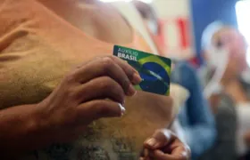 Governo planeja anistia a endividados no consignado do Auxílio Brasil