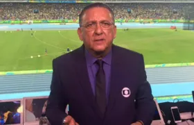 Galvão Bueno desiste de saída e renova com a Globo