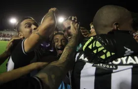 Gatito Fernández afirma que quer ficar no Botafogo: 'É a minha casa!'