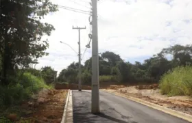 Enel tem cinco dias para retirar postes no meio da rua em Búzios