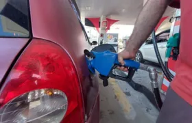 Redução de preços começa a ser implementada em postos de combustíveis
