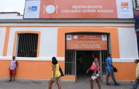 Homem invade, duas vezes, e tenta furtar restaurante popular em Niterói