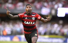 Botafogo confirma interesse e faz proposta para contratar Rodinei