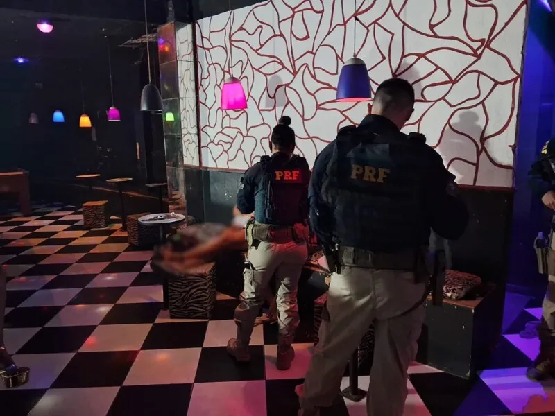 Menina e dono da boate foram levadas para a 60ª DP (Campos Elísios)