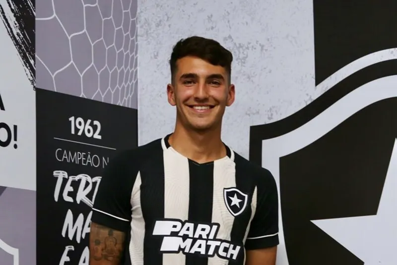 Diego Abreu, de 19 anos, é a nova aposta do Botafogo