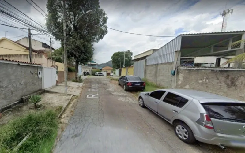 O criminoso foi preso em flagrante na Rua Baguari, em Vila Valqueire