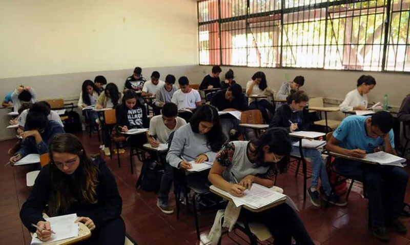 A publicação traz também critérios para correção das provas e procedimentos para pessoas que precisam de cuidados especiais durante o concurso