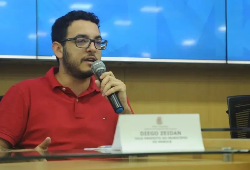 Político deve pedir licença temporária para participar de pasta no Rio