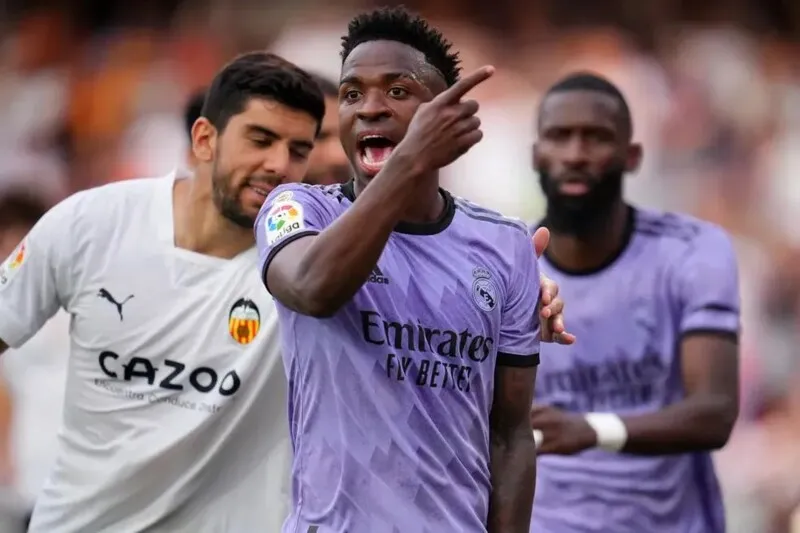 Caso de racismo entre Real Madrid e Valencia aconteceu no último domingo