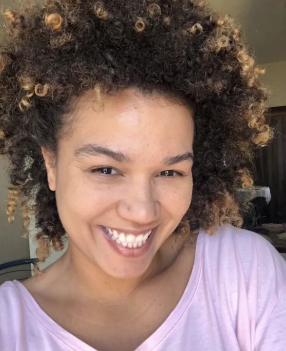 MC Sabrina reapareceu em uma rede social