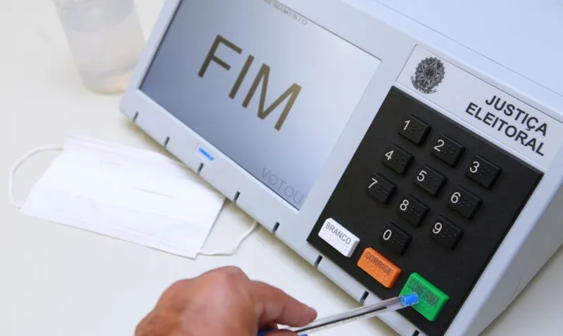 Serão fabricados 220 mil aparelhos para as eleições de 2024