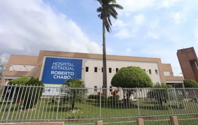 Ele está internado no Roberto Chabo, em Araruama