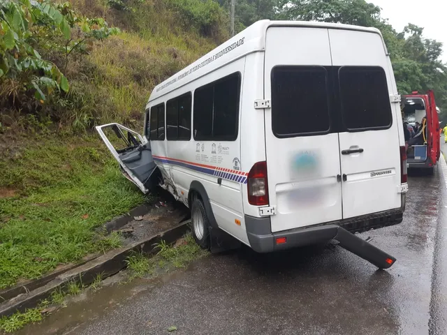 Motorista ficou preso em ferragens e acabou vindo à óbito no local