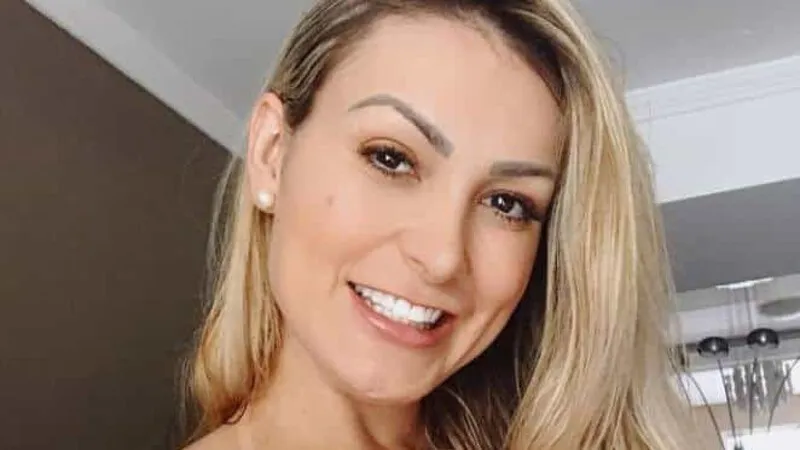 Andressa Urach investiu em procedimentos estéticos para se sentir ainda mais desejada pelo público