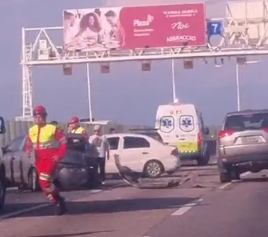 Acidente aconteceu na altura da Grande Curva, no sentido Niterói