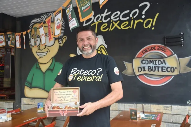 O empresário Sandro Teixeira é um dos donos do boteco vencedor