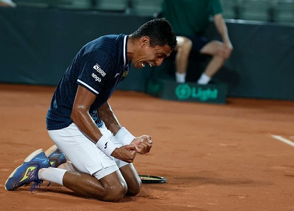 Thiago monteiro conquista a maior vitória de sua carreira ao derrotar o número 4 do mundo, Holger Rune