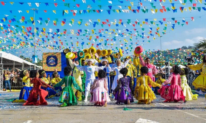 Entre as atrações artísticas, destacam-se o Forró da Taylor, Silvan Galvão & Carimbloco, Cassiano Beija-Flor, Caraforró e as quadrilhas Gonzagão do Pavilhão e Geração de Ouro